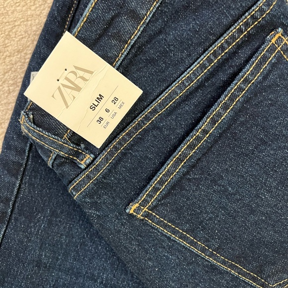 Zara women’s slim high wasted dark wash jeans - Picture 2 of 4